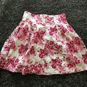 Francesca’s Theme pink and red flowered skirt